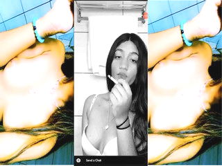 Horny Desi Girl Shows Boobs