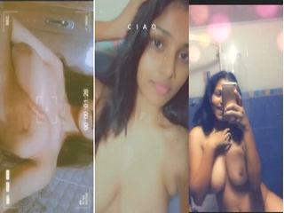 Cute Desi Girl Shows boobs