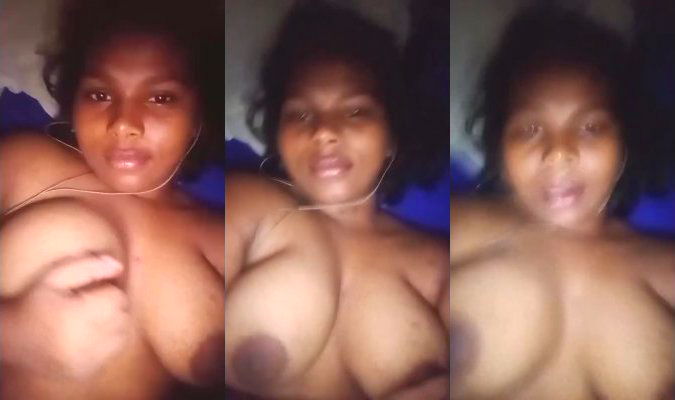 Desi Girl Play WIth Her Boobs