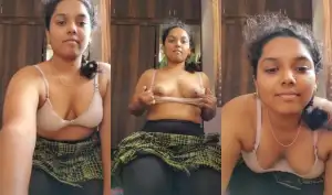 Sexy Des Girl Shows Boobs