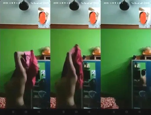 Cute Desi Girl Shows Her Boobs