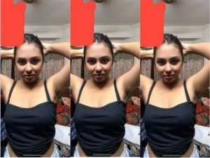 Sexy Desi Girl Bathing