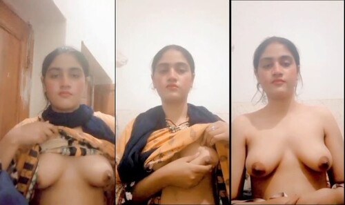 Sexy Desi Girl Shows Boobs