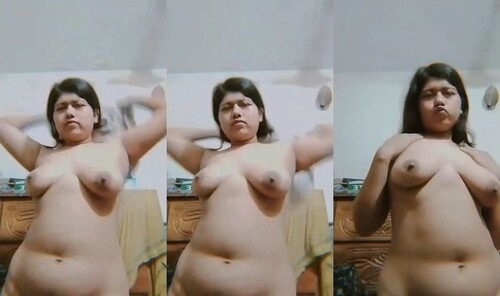 Cute Tanker Gf Showing Boobs