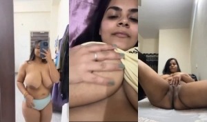 Cute Desi Girl Shows her Big Boobs and Kissing