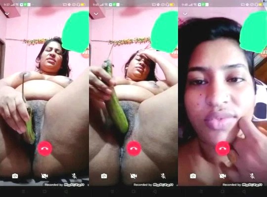 Horny Desi Girl Masturbating