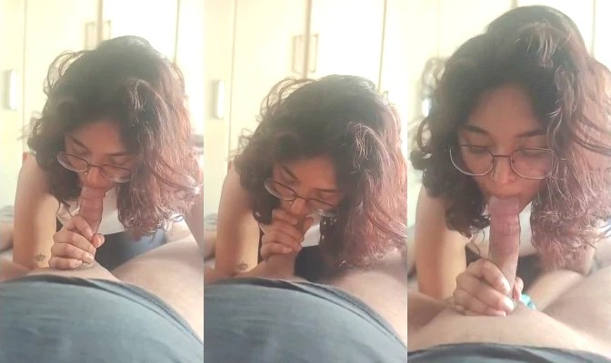 Sexy Desi Girl Sucking Dick