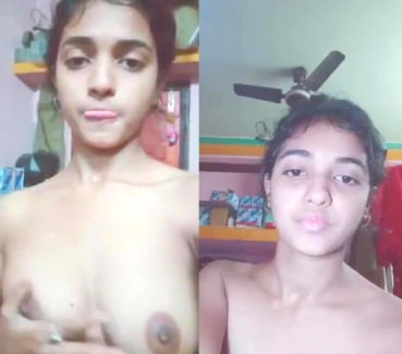 Hot Babe Showing Nude For BF